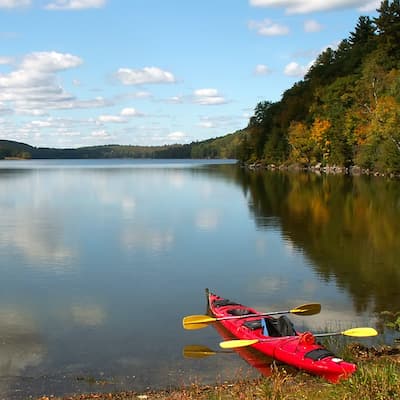 Activités aquatiques avec kayak | BMR Eugène Monette